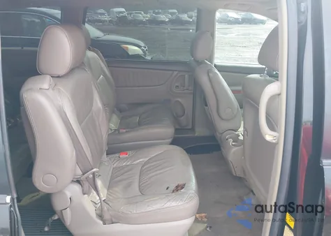 2008 Toyota Sienna Limited z USA, uszkodzony, nr VIN 5TDBK22C38S019639